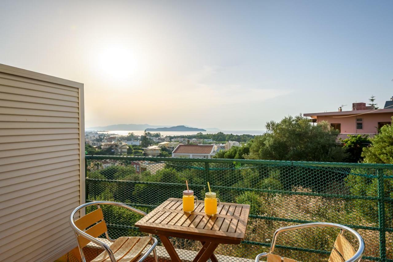 Golden Beach Hill Apartments Kato Daratso Esterno foto